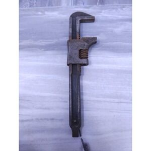 Vintage 9 inch Pipe Wrench Auto Steel - Antique - Long Jaw Monkey